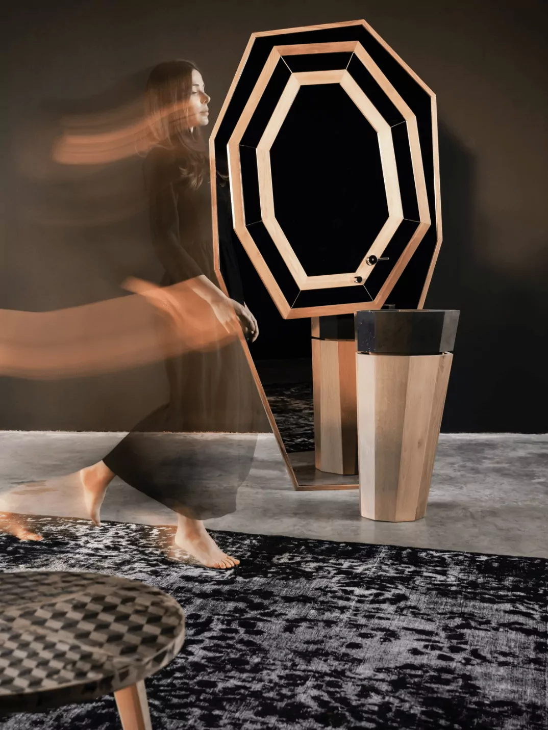 UNIQUE DESIGN